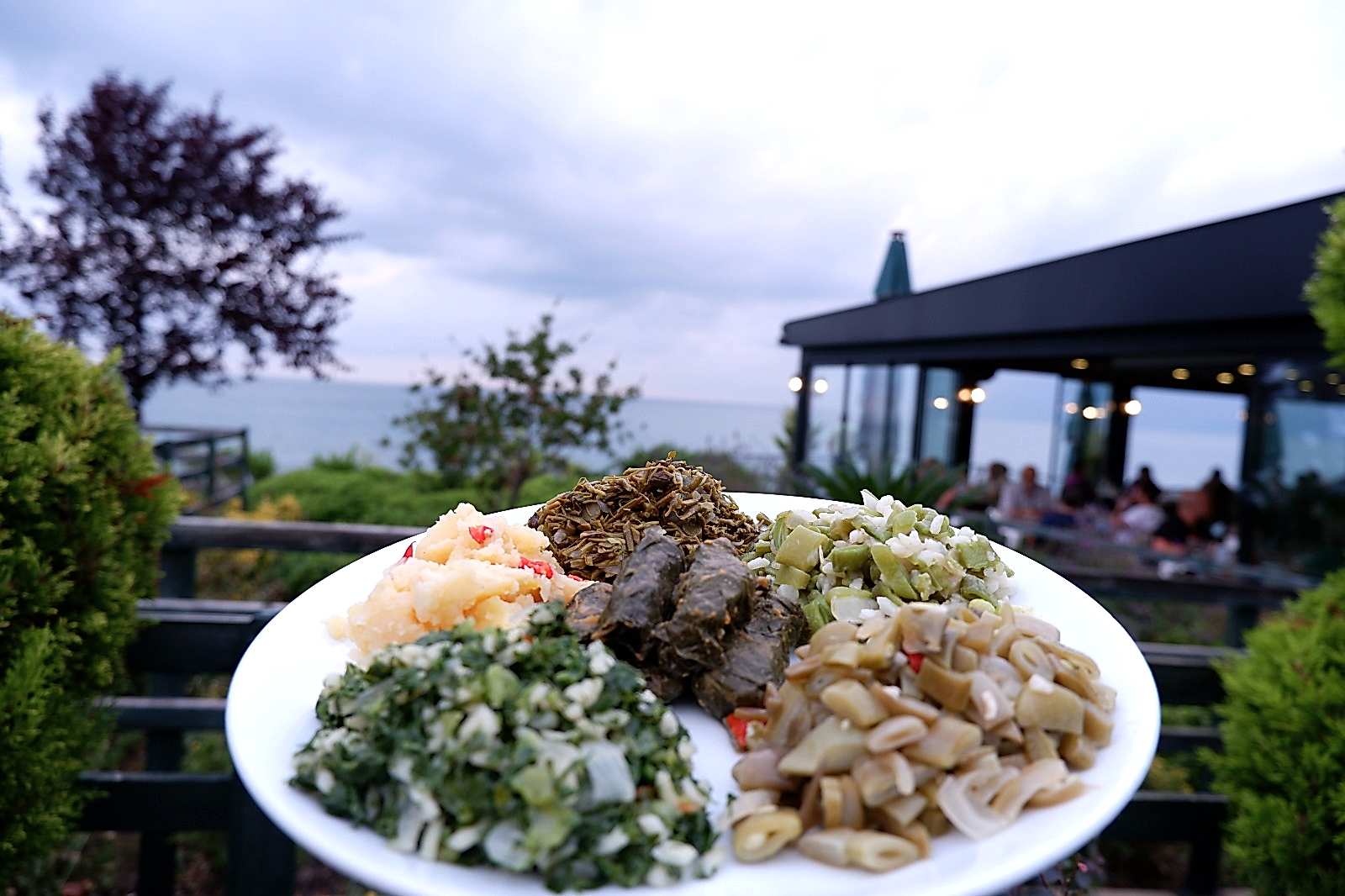 Bir Öğle Molasında Efendi Restoran Deneyimi Giresun’da Ne Yenir?